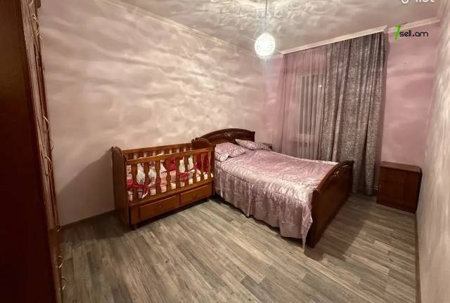 3 սենյականոց բնակարան, Մելիք Մելիքյան փողոցի նրբանցք, 81 ք.մ., 2/9 հարկ, կապիտալ վերանորոգված