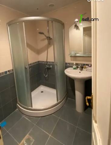 4 սենյականոց բնակարան, Դավթաշեն 1-ին թաղամաս, 97 քմ, 3/9 հարկ, մի քանի պատշգամբ