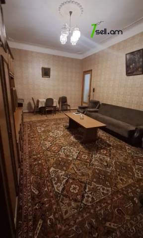 3 սենյականոց բնակարան Թումանյան փողոցում, 100 քմ, 1/5 հարկ, 2 սանհանգույց, կապիտալ վերանորոգված