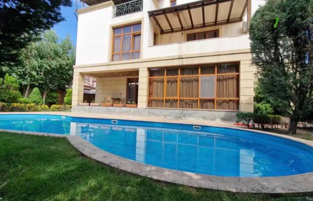 Երեք հարկանի քարե տուն, Ձոր 1 թաղամաս Դավիթաշենում, 800 ք.մ., 3+ սանհանգույց, կապիտալ վերանորոգված