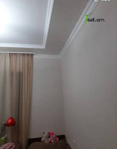 Երկու հարկանի քարե տուն, 7-րդ նրբանցք Մուղնիում, 248 քմ, 2 սանհանգույց, մասնակի վերանորոգում