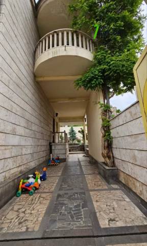 Բազմաֆունկցիոնալ գույք Ազատության պողոտայում Արաբկիրում, 900 քմ