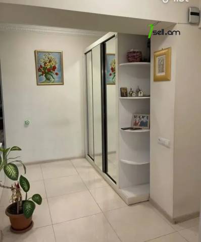 3 սենյականոց բնակարան Կոմիտասի պողոտայում, 95 ք.մ., բարձր առաստաղներ, եվրովերանորոգված, քարե շենք