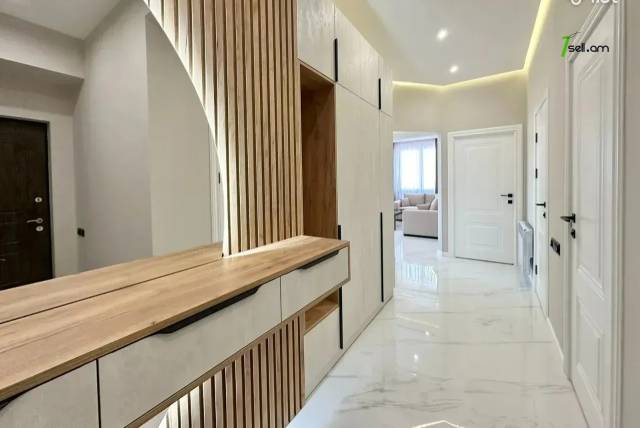 3 սենյականոց բնակարան նորակառույց շենքում Արղության փողոցում, 80 ք.մ., 2 սանհանգույց