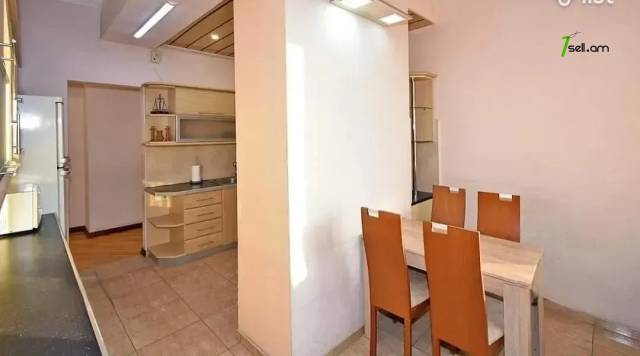 4 սենյականոց բնակարան նորակառույց շենքում Գյուլբենկյան փողոցում, 120 ք.մ., 2 սանհանգույց