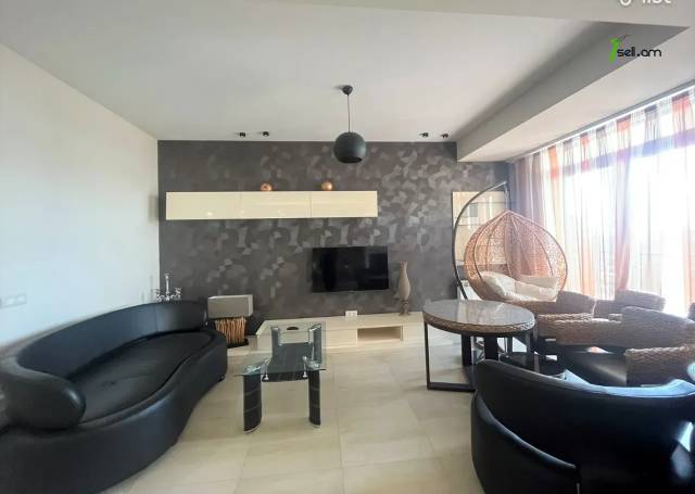 4 սենյականոց բնակարան նորակառույց շենքում Վերին Անտառային փողոցում, 176 ք.մ., 3+ սանհանգույց