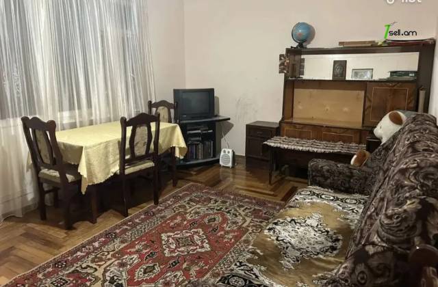 3 սենյականոց բնակարան Մինսկի փողոցում, 78 քմ, 5/9 հարկ, կապիտալ վերանորոգված