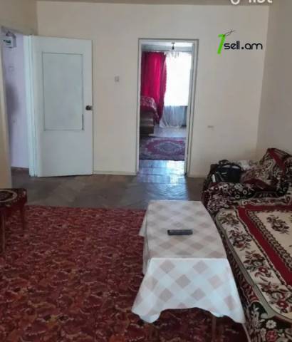 3 սենյականոց բնակարան Նանսենի փողոցում, 74 ք.մ., նախավերջին հարկ, բարձր առաստաղներ, քարե շենք