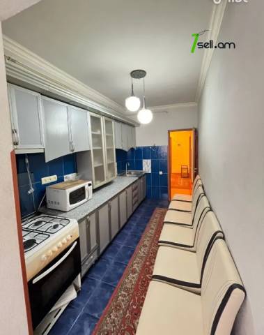 3 սենյականոց բնակարան Հունան Ավետիսյանի փողոցում, 78 ք.մ., կապիտալ վերանորոգված
