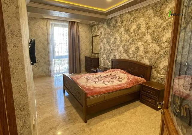 3 սենյականոց բնակարան նորակառույց շենքում Փավստոս Բուզանդի փողոցում, 105 ք.մ., բարձր առաստաղներ