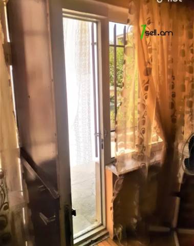 Մեկ հարկանի քարե տուն Էրեբունիում, 104 քմ, կապիտալ վերանորոգված