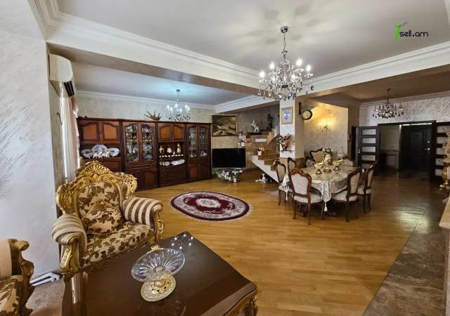 Երկու հարկանի քարե տուն Կուրղինյան փողոցում Մալաթիա Սեբաստիայում, 900 ք.մ., 2 սանհանգույց