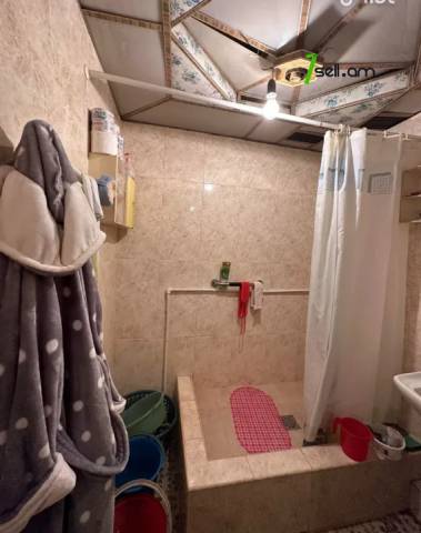 3 սենյականոց բնակարան, Դավթաշեն 1-ին թաղամաս, 98 ք.մ., 5/9 հարկ, մասնակի վերանորոգում