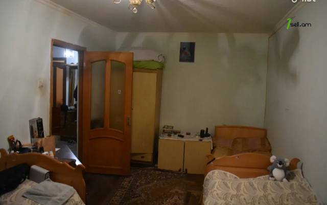 4 սենյականոց բնակարան Ռուբինյանց փողոցում, 80 քմ, 2/4 հարկ, 2 սանհանգույց, եվրովերանորոգված