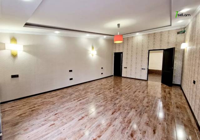 Երեք հարկանի քարե տուն Արաբկիրի 17-րդ փողոցում Արաբկիրում, 200 ք.մ., 3+ սանհանգույց