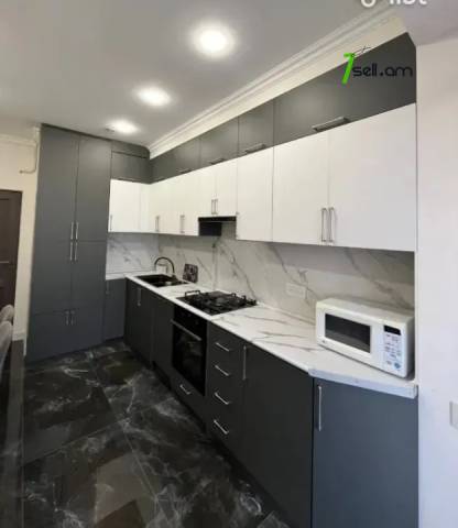 3 սենյականոց բնակարան նորակառույց շենքում Կարապետ Ուլնեցու փողոցում, 105 ք.մ., 9/16 հարկ