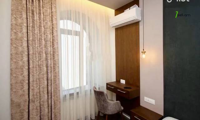 2 սենյականոց բնակարան Նալբանդյան փողոցում, 36 քմ, բարձր առաստաղներ, կապիտալ վերանորոգված, քարե շենք