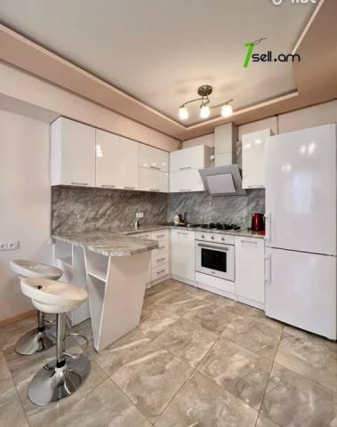 2 սենյականոց բնակարան, Vardanants Street, 50 ք.մ., 5/10 հարկ, կապիտալ վերանորոգված