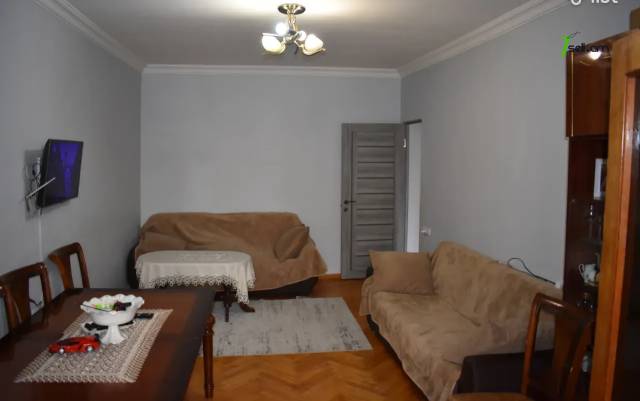 2 սենյականոց բնակարան Նելսոն Ստեփանյան փողոցում, 56 քմ, նախավերջին հարկ, կոսմետիկ վերանորոգում