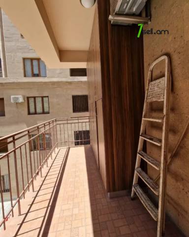 3 սենյականոց բնակարան նորակառույց շենքում Ամիրյան փողոցում, 107 ք.մ., 2 սանհանգույց