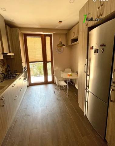 4 սենյականոց բնակարան նորակառույց շենքում Լվովյան փողոցում, 116 քմ, 3/8 հարկ, 2 սանհանգույց