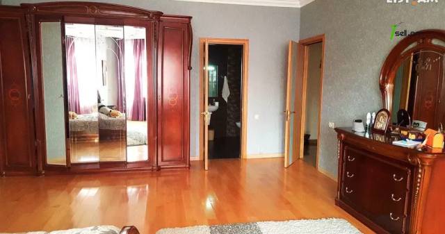 Մեկ հարկանի քարե տուն Սամվել Գևորգյան փողոցում Դավիթաշենում, 1200 ք.մ., 3+ սանհանգույց