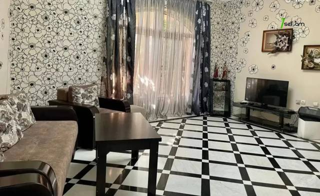 Չորս հարկանի քարե տուն Սիմեոն Երևանցու փողոցում կենտրոնում, 550 քմ, 3+ սանհանգույց