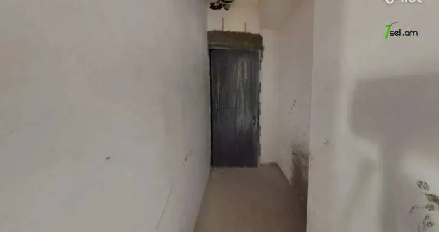 4 սենյականոց բնակարան նորակառույց շենքում Ադոնցի փողոցում, 124 ք.մ., 2 սանհանգույց, բարձր առաստաղներ