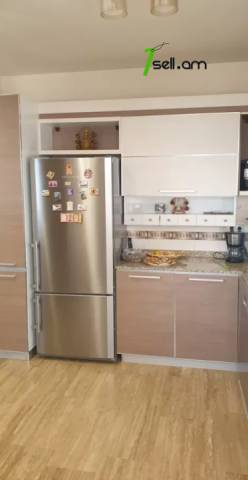 Երկու հարկանի քարե տուն Ավետիս Ահարոնյանի փողոցում Քանաքեռ Զեյթունում, 230 ք.մ., 3+ սանհանգույց