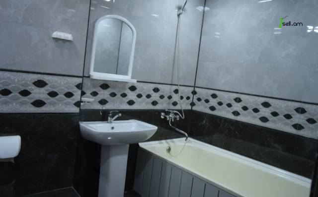 3 սենյականոց բնակարան, Խրիմյան Հայրիկ մայրուղի, 66 քմ, 2/4 հարկ, կապիտալ վերանորոգված