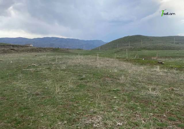 Հողատարածք բնակելի շինությունների համար, Գեղարդի Խճուղի Գառնիում, 1000 քմ