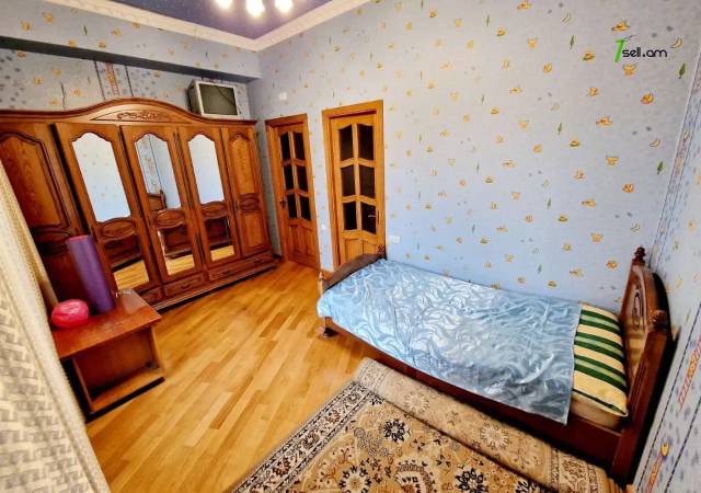 Երեք հարկանի քարե տուն, Համո Սահյան Արաբկիրում, 827 ք.մ., 3+ սանհանգույց, կապիտալ վերանորոգված