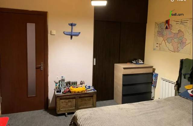 3 սենյականոց բնակարան Քանաքեռ Զեյթունում, 86 ք.մ., եվրովերանորոգված, քարե շենք