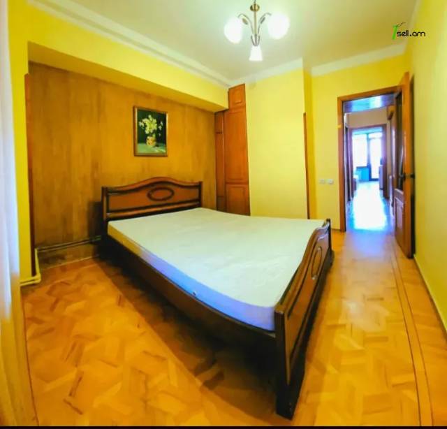 3 սենյականոց բնակարան Մեսրոպ Մաշտոցի պողոտայում, 72 ք.մ., 10/12 հարկ, եվրովերանորոգված