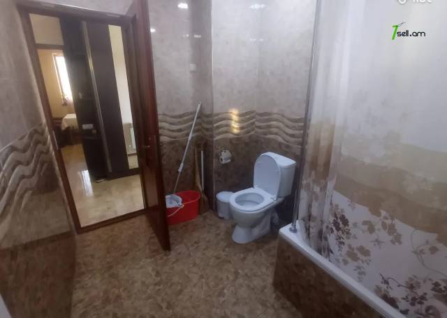 Մեկ հարկանի քարե տուն Զորավար Անդրանիկի փողոցում Քասախում, 120 քմ, 2 սանհանգույց