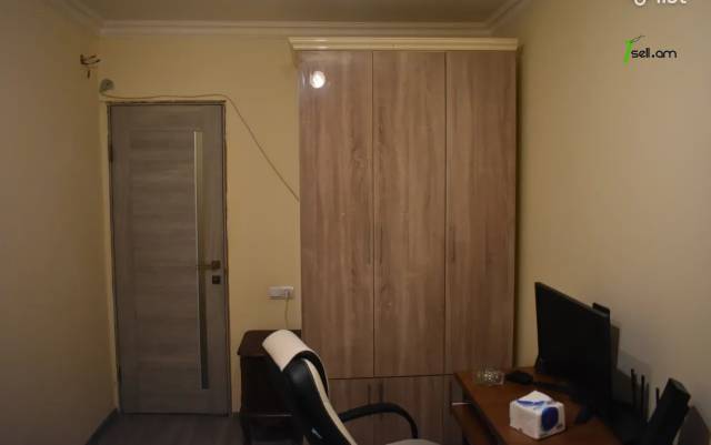 4 սենյականոց բնակարան Մոլդովական փողոցում, 65 քմ, մասնակի վերանորոգում, քարե շենք