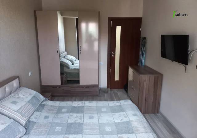 3 սենյականոց բնակարան Թամանյանի փողոցում, 92 ք.մ., 3/5 հարկ, եվրովերանորոգված, քարե շենք