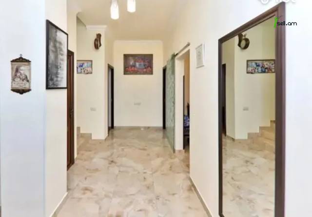 Երկու հարկանի քարե տուն Մոլդովական փողոցում Նոր Նորքում, 275 քմ, 2 սանհանգույց, կապիտալ վերանորոգված