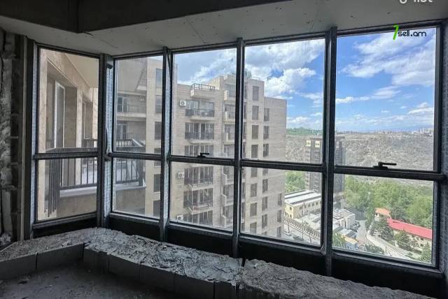 2 սենյականոց բնակարան նորակառույց շենքում Հակոբ Պարոնյանի փողոցում, 74 ք.մ., նախավերջին հարկ