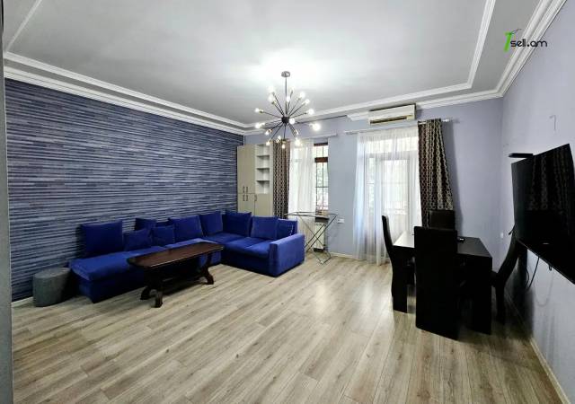 3 սենյականոց բնակարան Վարդանանց փողոցում, 75 ք.մ., 2/4 հարկ, կապիտալ վերանորոգված, քարե շենք