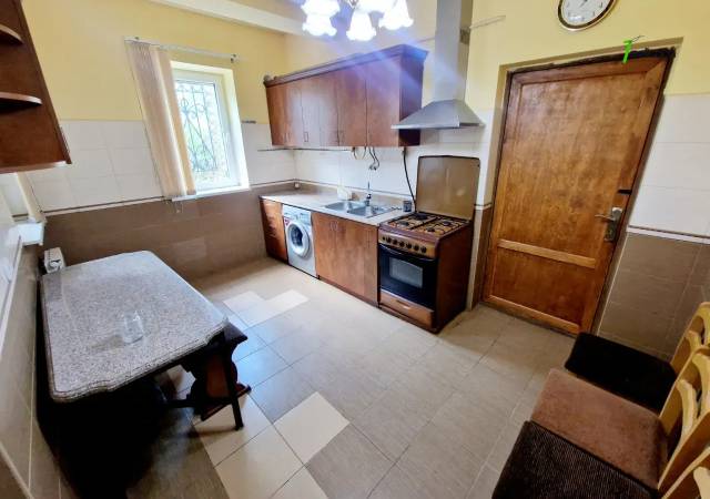 Երկու հարկանի քարե տուն 9-րդ փողոցում Նորք Մարաշում, 600 ք.մ., 2 սանհանգույց, կապիտալ վերանորոգված