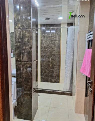 2 սենյականոց բնակարան Դավիթ Բեկի փողոցում, 68 ք.մ., 3/9 հարկ, դիզայներական ոճով վերանորոգված