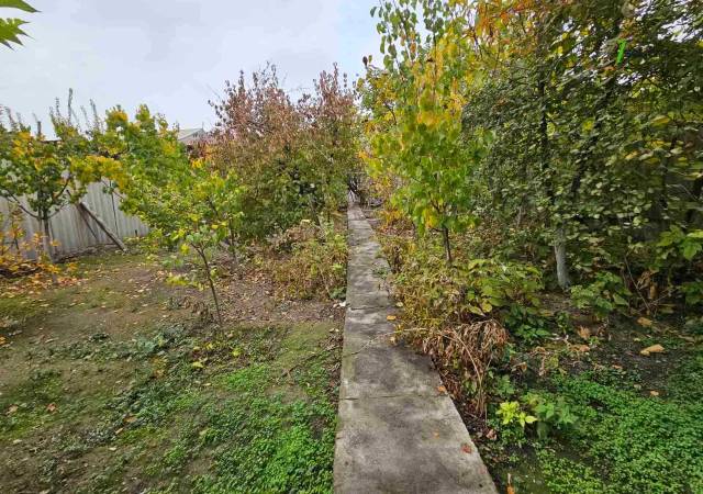 Մեկ հարկանի քարե տուն Գաջագործների փողոցում Էրեբունիում, 600 ք.մ.