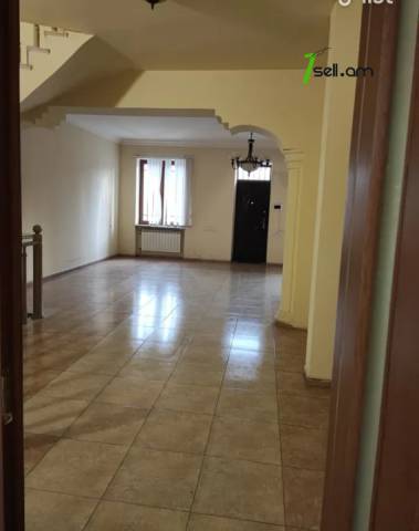 Գրասենյակային տարածք Բաբայան փողոցում Քանաքեռ Զեյթունում, 530 ք.մ.