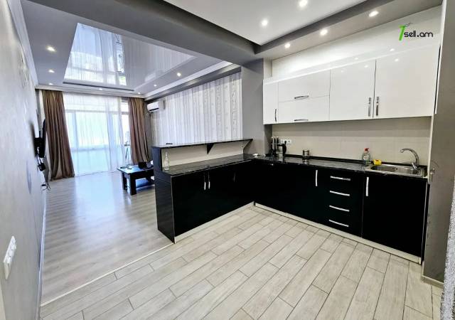 3 սենյականոց բնակարան նորակառույց շենքում, Ծիծեռնակաբերդի խճուղի, 85 ք.մ., բարձր առաստաղներ