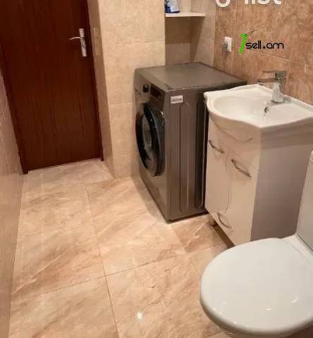 Երկու հարկանի տուն Պարույր Սևակ թաղ 2-րդ փողոցում Առինջում, 180 ք.մ., 3+ սանհանգույց