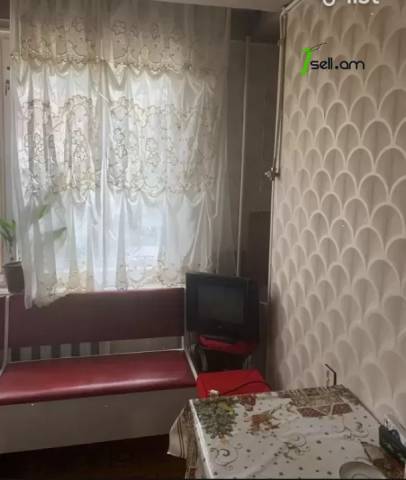 3 սենյականոց բնակարան կենտրոնում, 67 ք.մ., 2/14 հարկ, մասնակի վերանորոգում