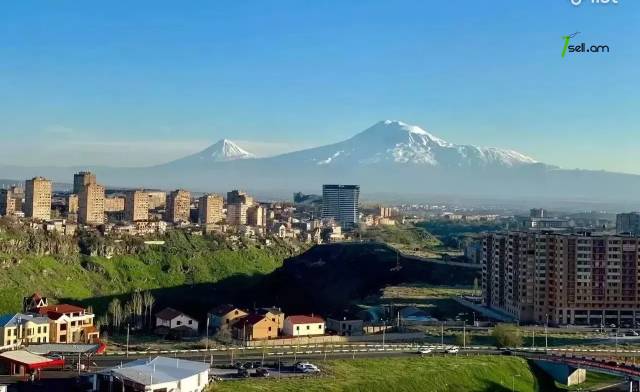 4 սենյականոց բնակարան նորակառույց շենքում Սասնա Ծռերի փողոցում, 110 ք.մ., 2 սանհանգույց