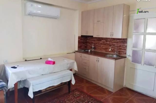 Երկու հարկանի քարե տուն 1-ին փողոցում Նուռնուսում, 120 ք.մ., 2 սանհանգույց, եվրովերանորոգված