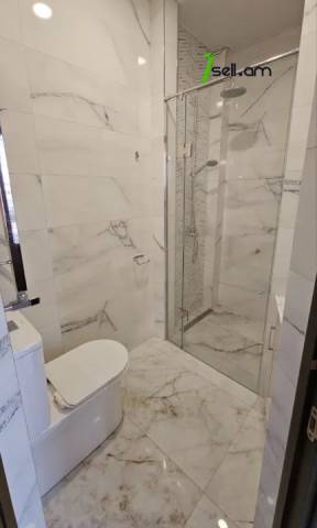 Երկու հարկանի քարե տուն Կուրղինյան փողոցում Մալաթիա Սեբաստիայում, 760 ք.մ., 3+ սանհանգույց